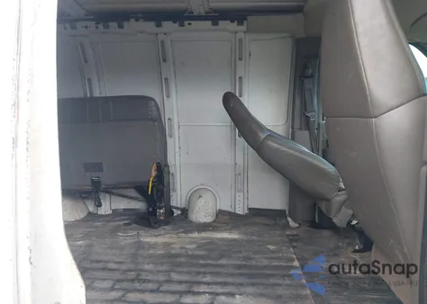 2005 Chevrolet Express from USA, damaged, VIN 1GCGG25VX51268789